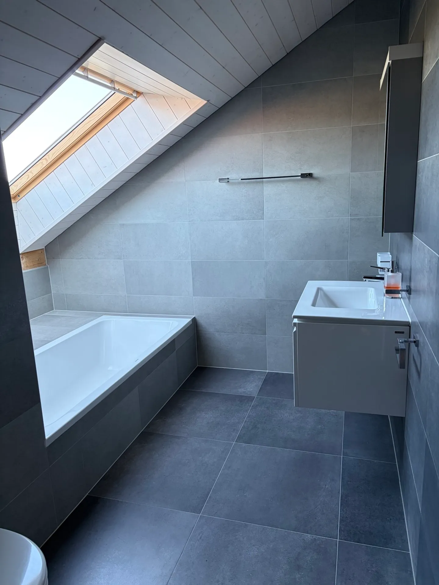 Duplex contemporain avec balcon - Photo 11 sur 16