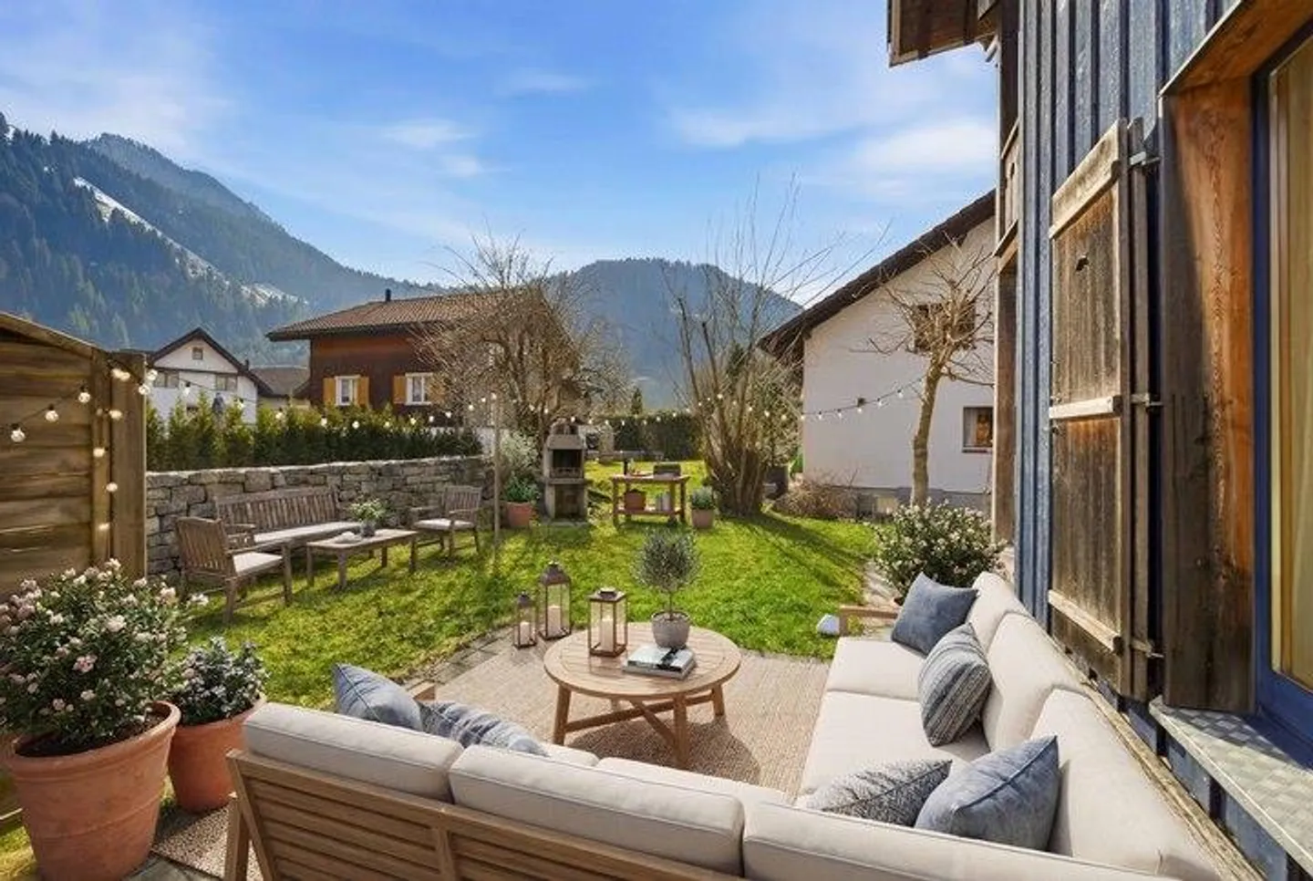 Une touche de Scandinavie dans le canton de Schwytz - Maison de 8,5 pièces - Photo 6 sur 9
