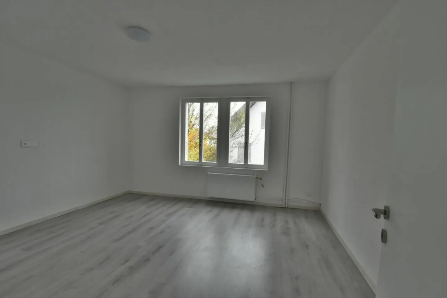 Attractive multi-family house in the tax-friendly Bettlach - Prime location in the village center! - Photo 8 of 9