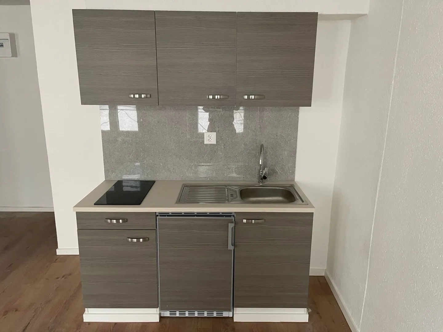 Studio for rent just steps from the city center - Photo 3 of 4