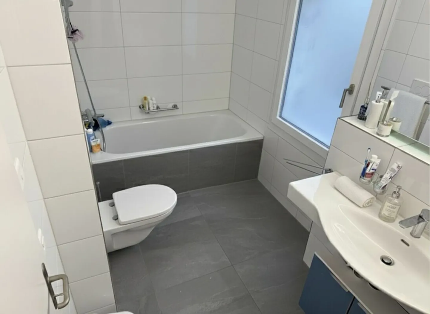 Like-new, spacious 4.5 room apartment with gallery - Photo 6 of 6