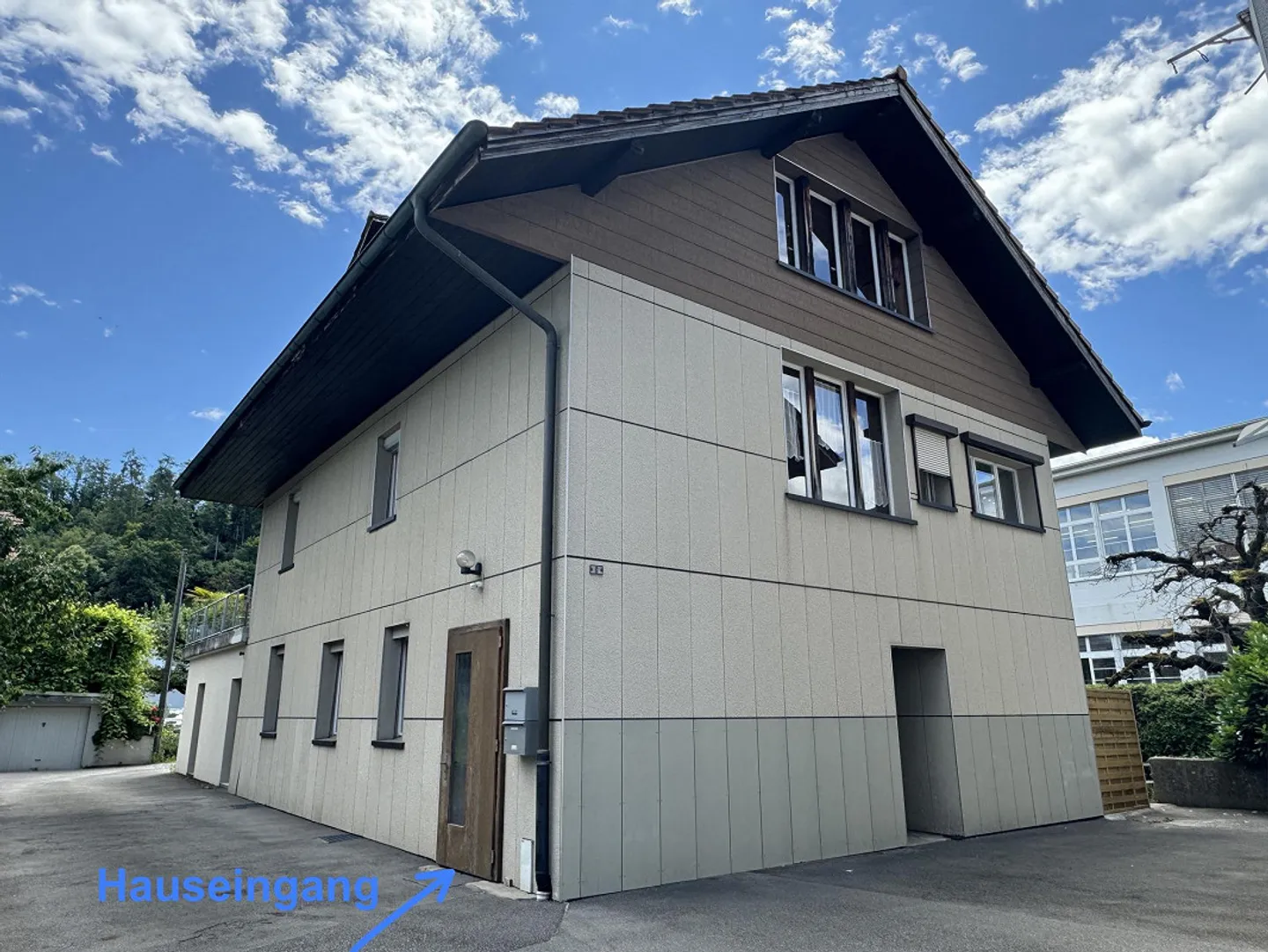 Cozy attic apartment with single garage - ideal for a single person - Photo 4 of 25