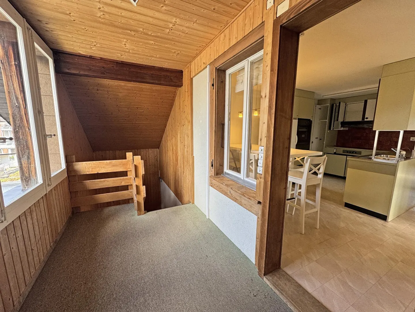 Cozy attic apartment with single garage - ideal for a single person - Photo 6 of 25