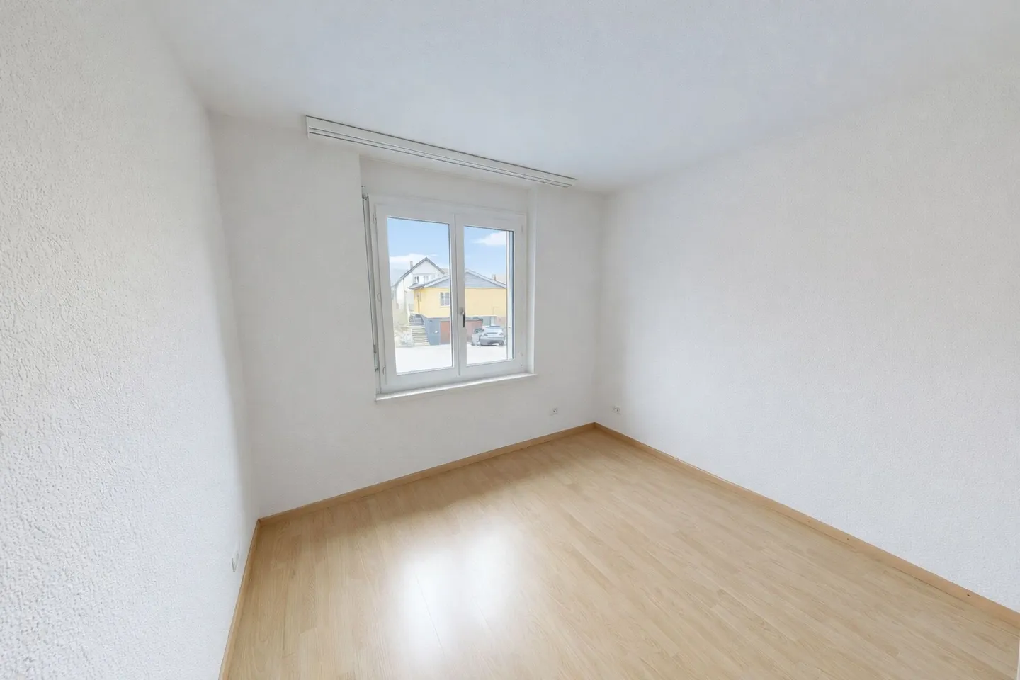 ATTRAKTIVE 4.5-ZIMMER-WOHNUNG MIT GROSSEM BALKON - Photo 3 of 10