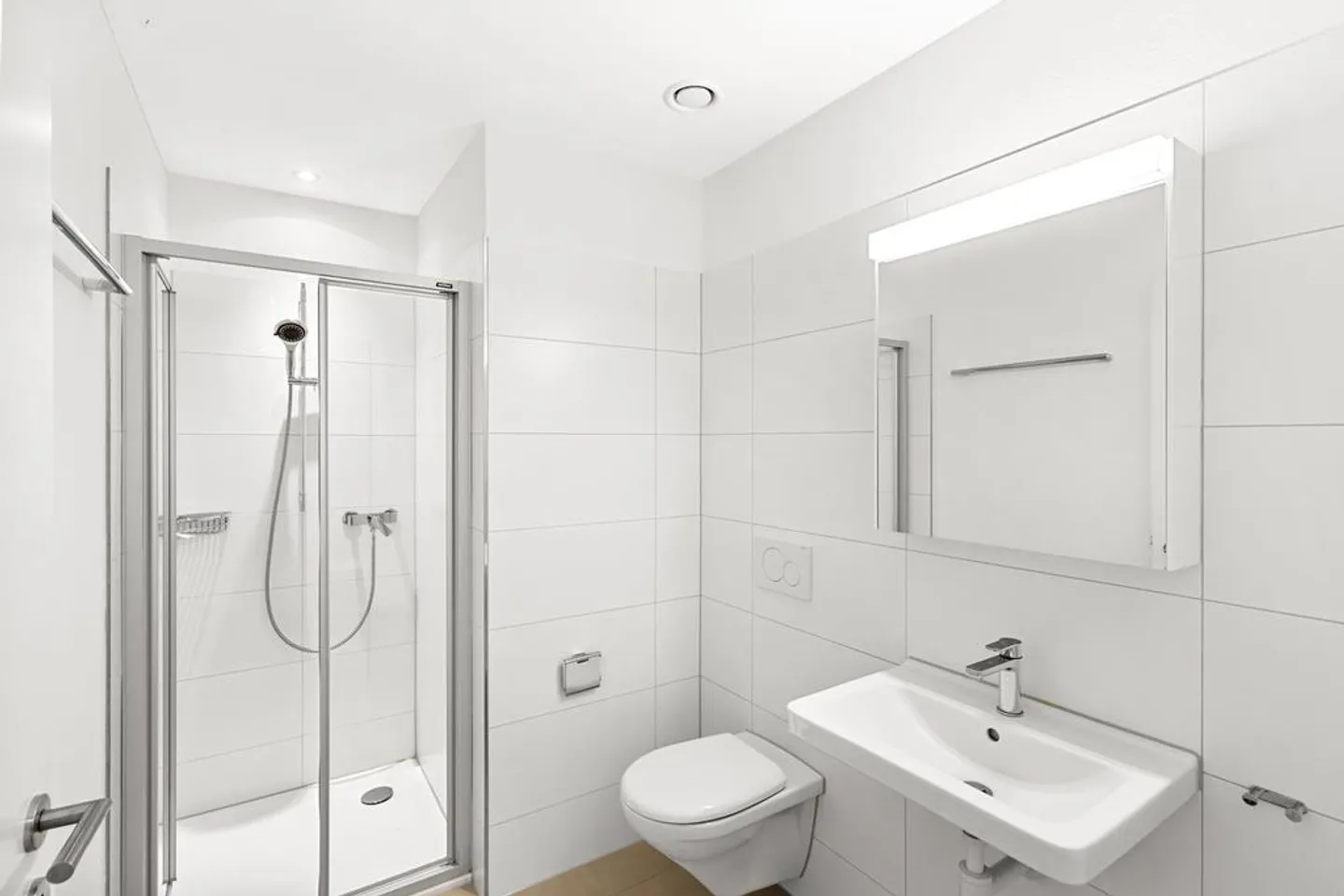 Attractive 2.5-room apartment by the Rhine - Photo 4 of 10