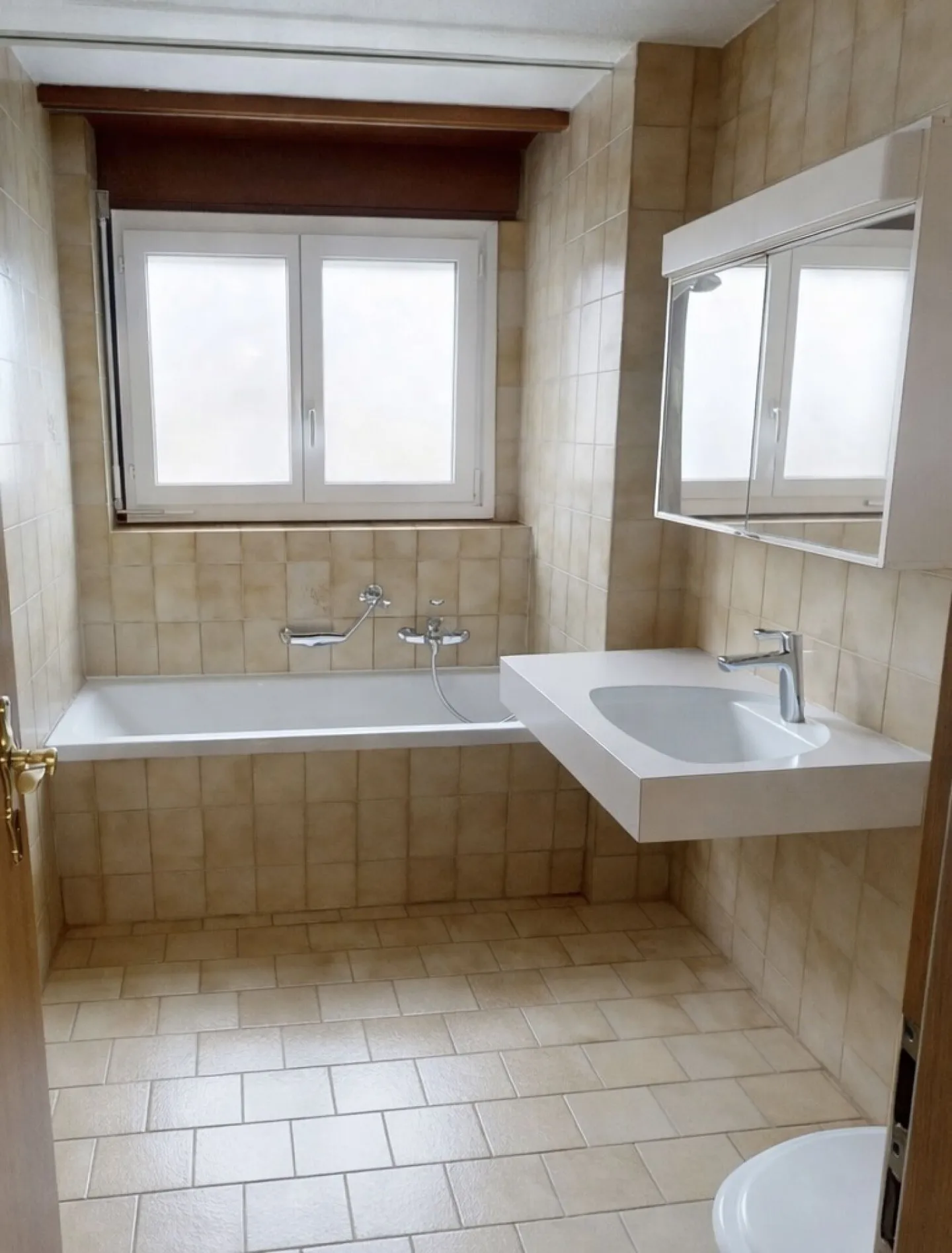 ATTRAKTIVE 4.5-ZIMMER-WOHNUNG MIT GROSSEM BALKON - Photo 7 of 10