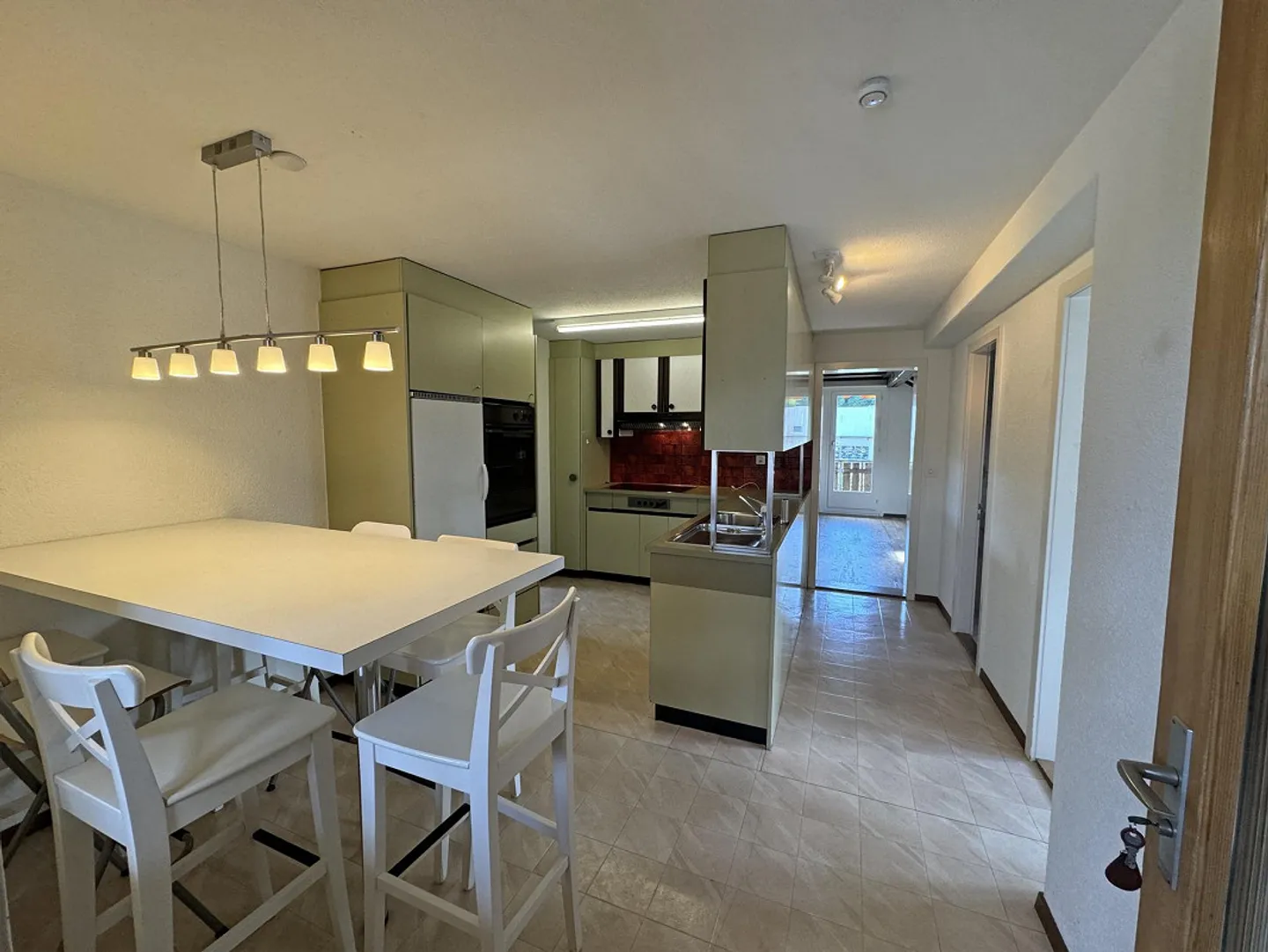 Cozy attic apartment with single garage - ideal for a single person - Photo 8 of 25