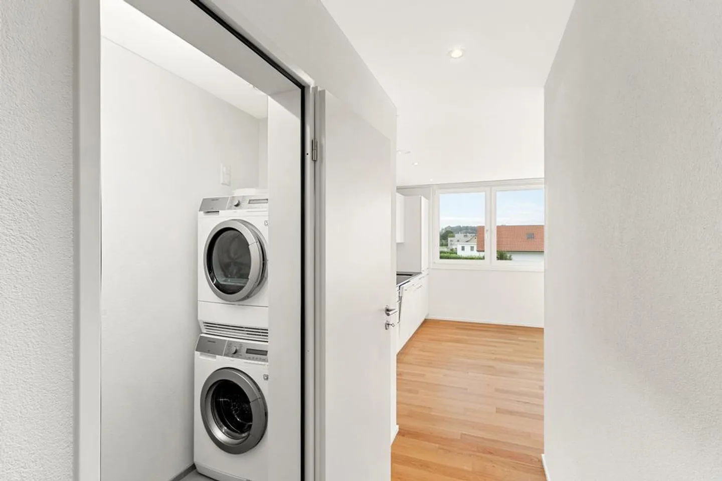 Attractive 2.5-room apartment by the Rhine - Photo 7 of 10