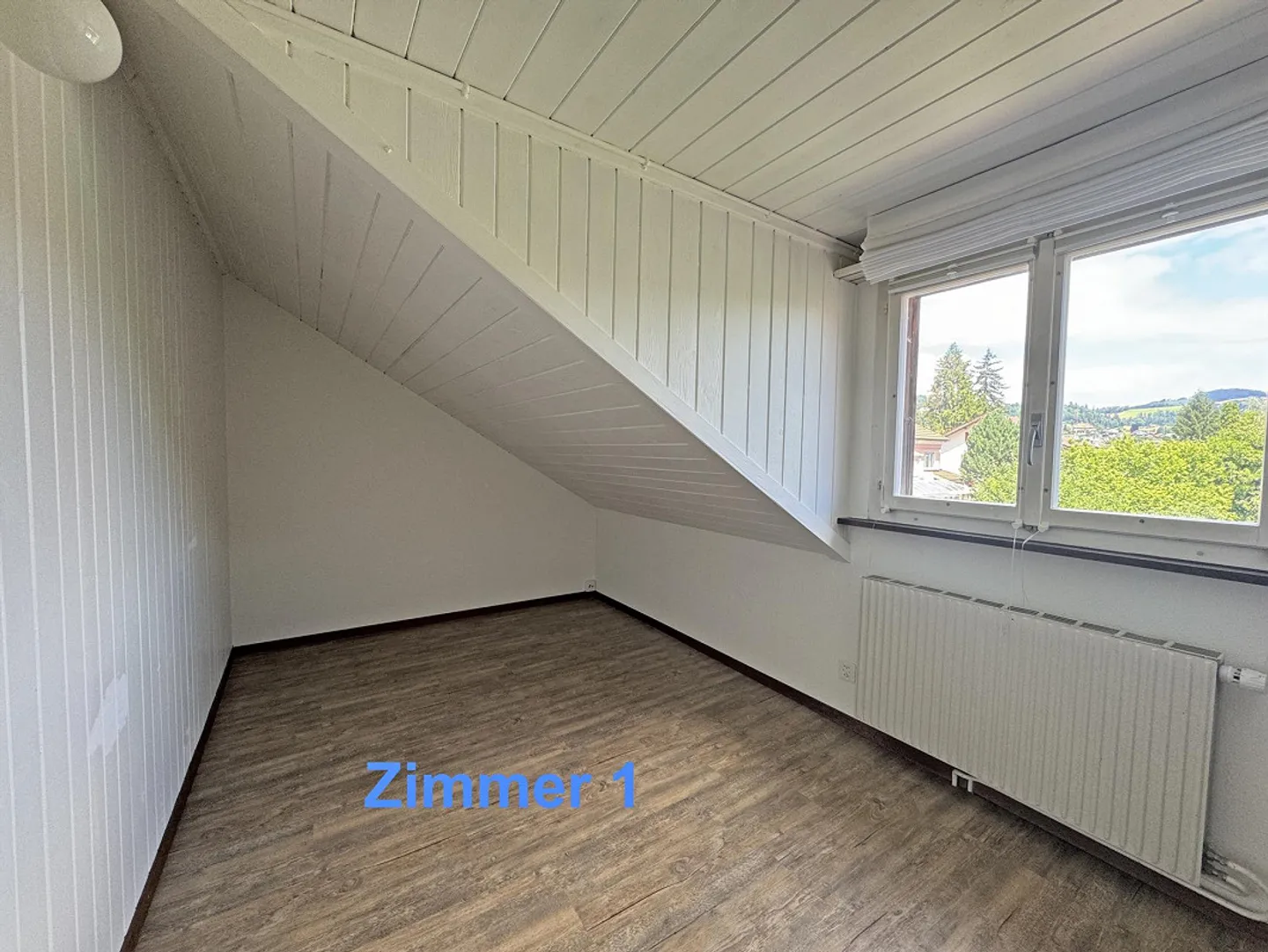 Cozy attic apartment with single garage - ideal for a single person - Photo 10 of 25