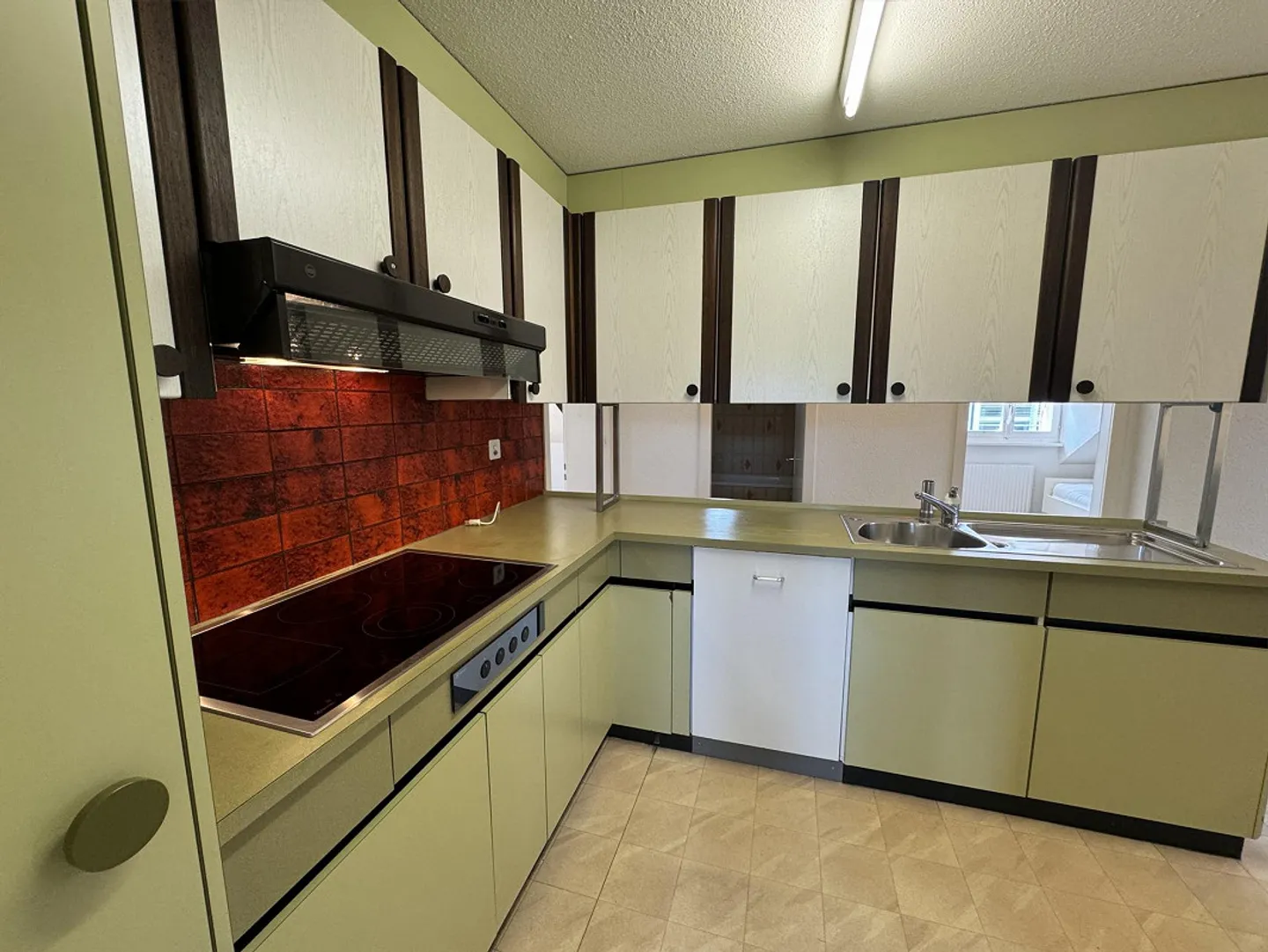 Cozy attic apartment with single garage - ideal for a single person - Photo 11 of 25