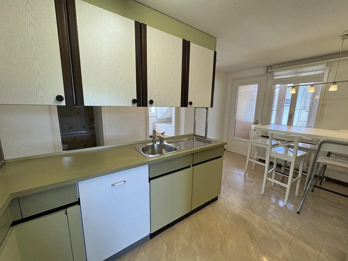 Cozy attic apartment with single garage - ideal for a single person - Photo 12 of 25