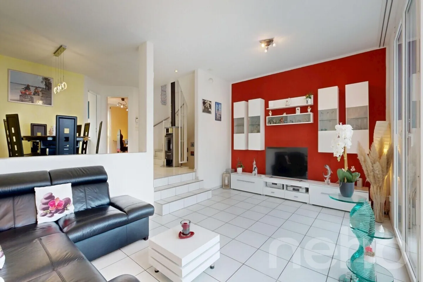 Maison de ville moderne avec beaucoup d'espace dans un emplacement central et calme - Photo 4 sur 12