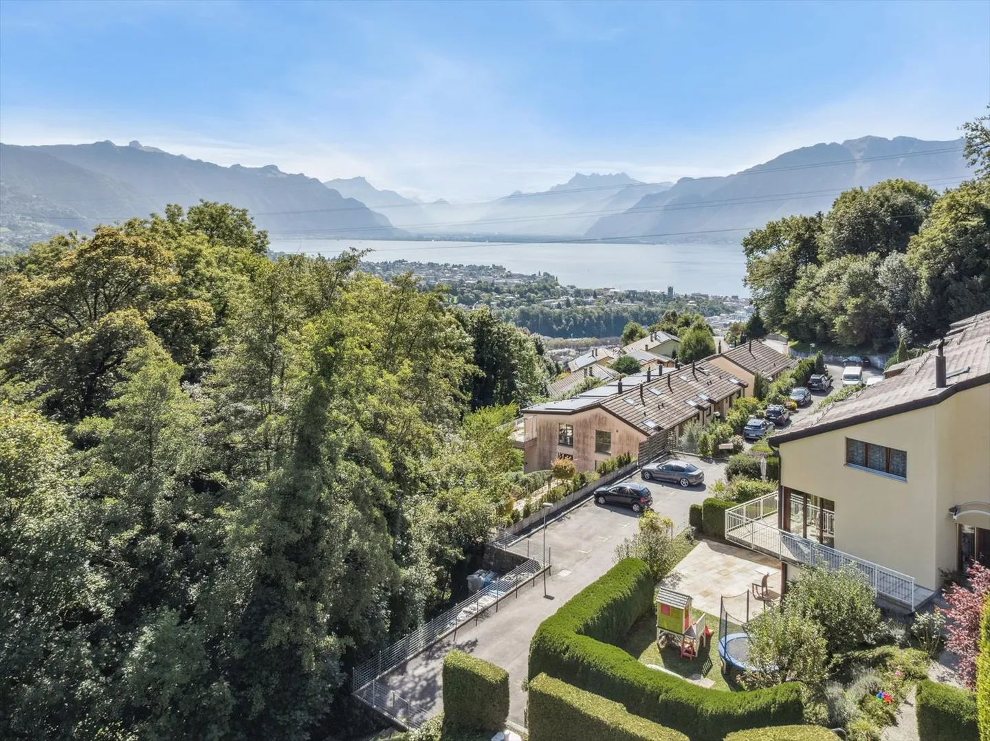 Magnifique maison familiale de 6.5 pièces - Photo 2 sur 13