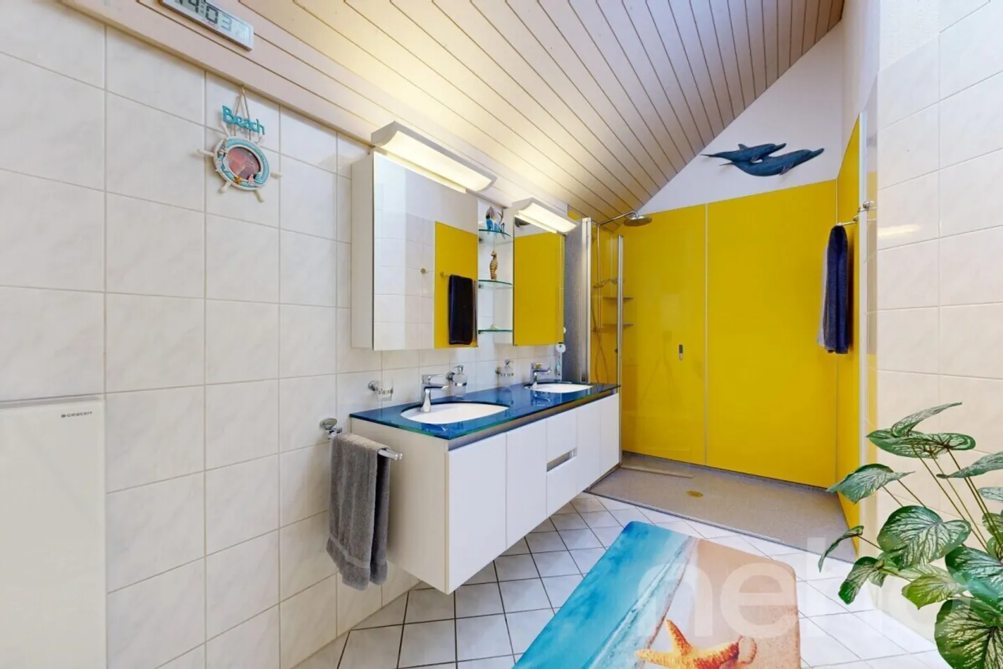 Maison de ville moderne avec beaucoup d'espace dans un emplacement central et calme - Photo 9 sur 12