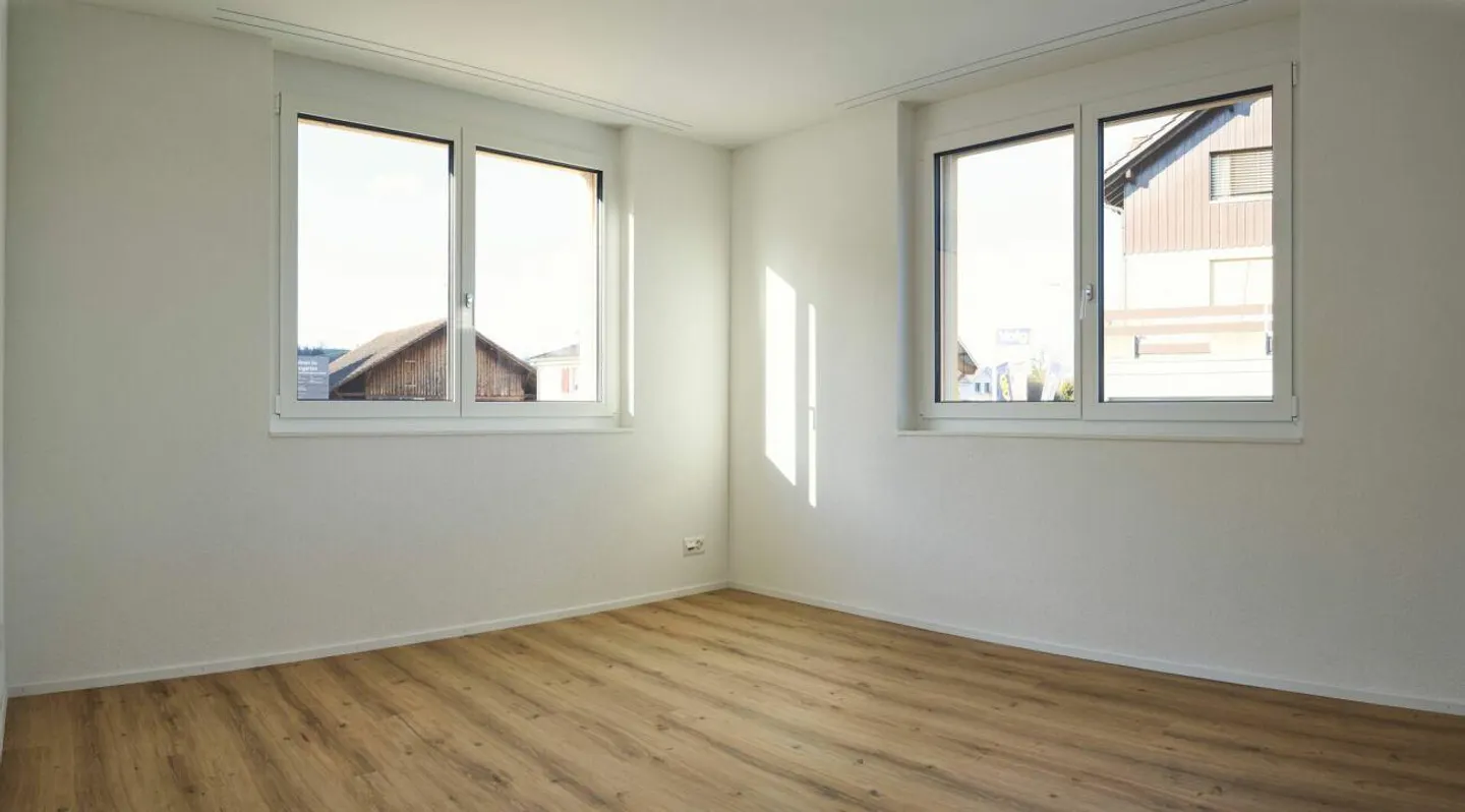 Generously living with terrace! - Photo 5 of 9