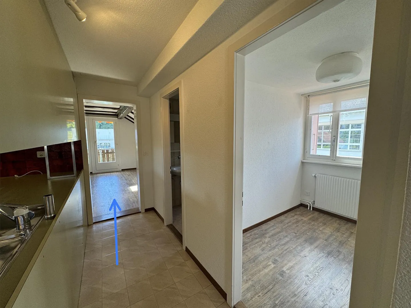 Cozy attic apartment with single garage - ideal for a single person - Photo 18 of 25