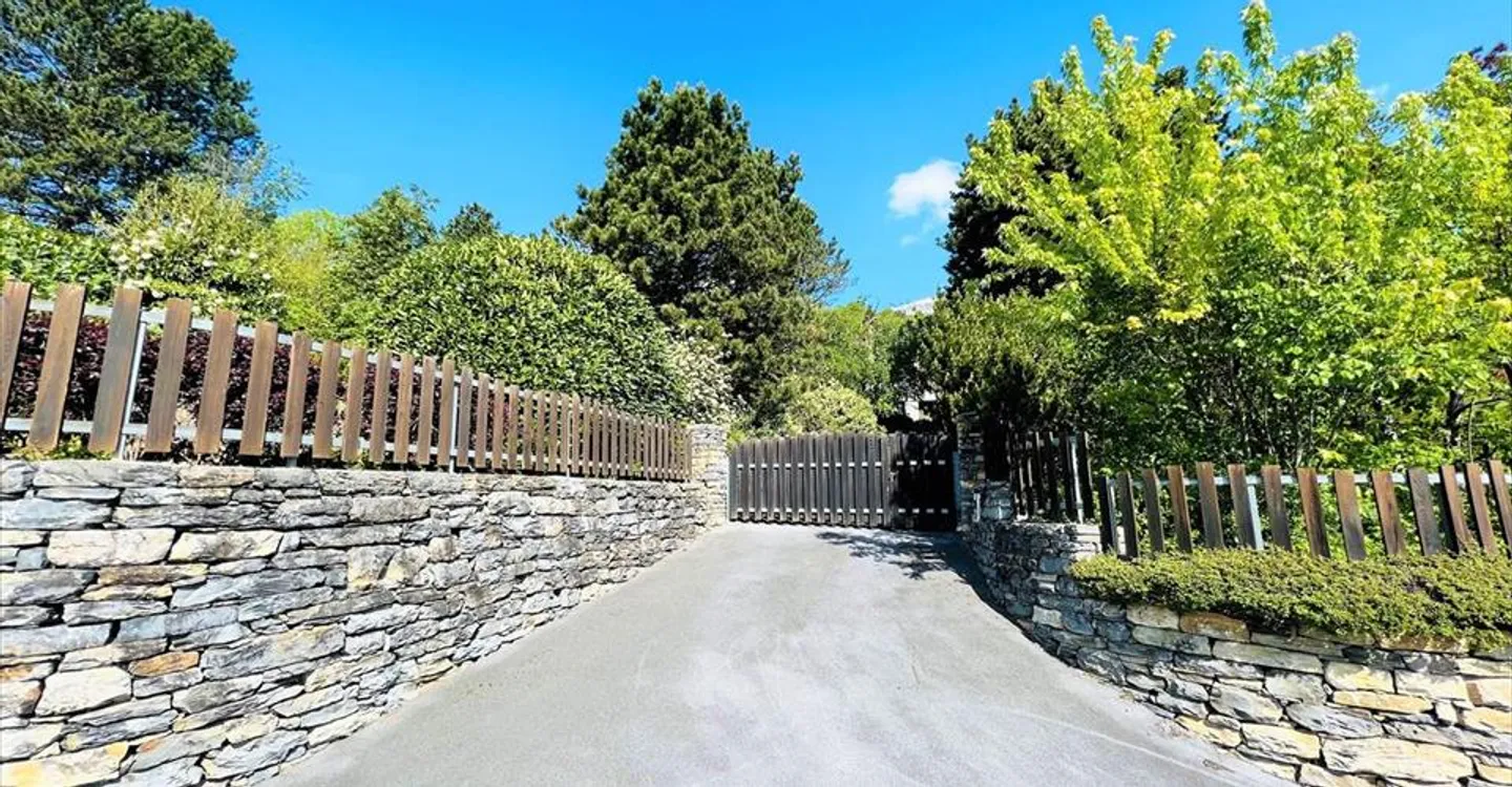 Spacious and bright 16.5 rooms - Magnificent quiet property - Superb view - Very large plot - Photo 19 of 24