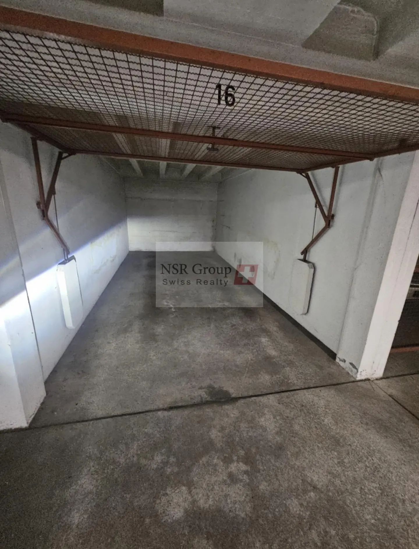 BOX FOR RENT? MALAGNOU - Photo 2 of 2