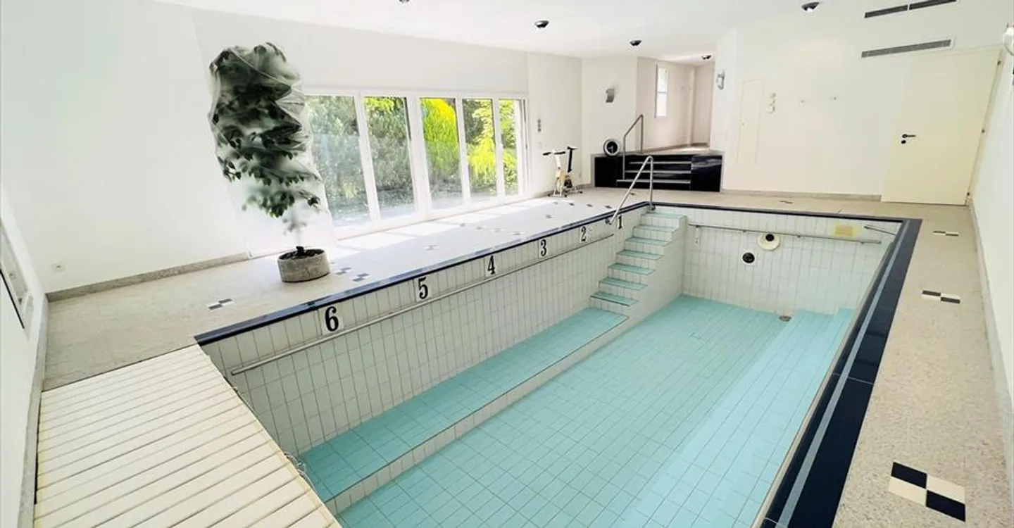 Spacious and bright 16.5 rooms - Magnificent quiet property - Superb view - Very large plot - Photo 17 of 24