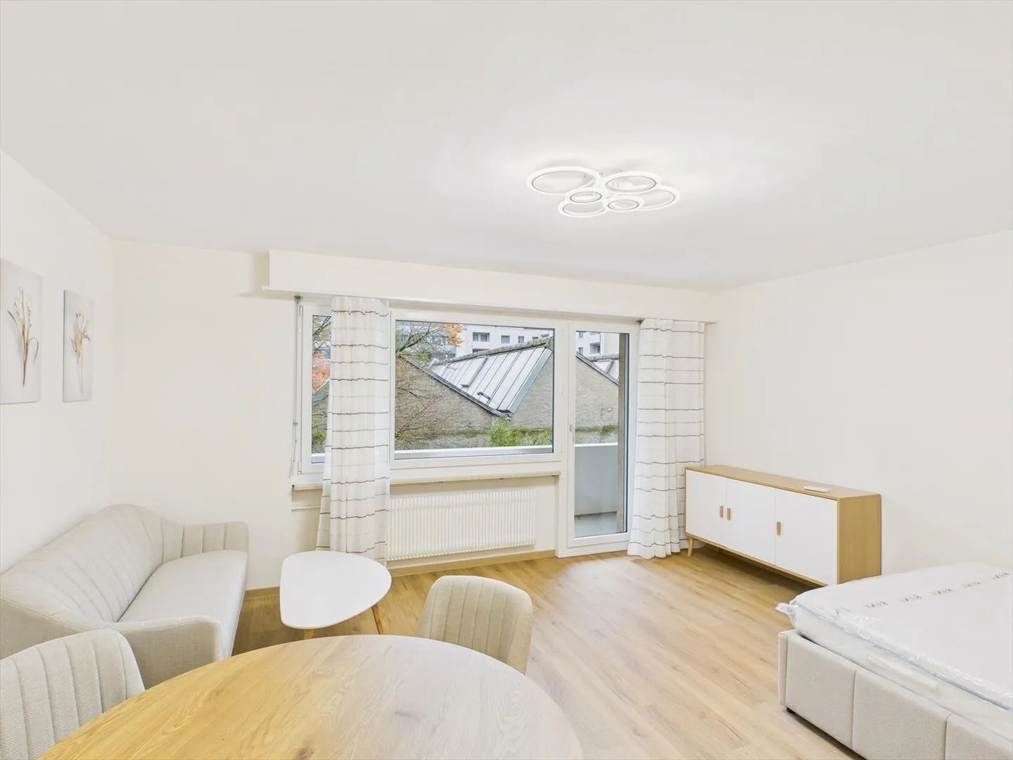 Cozy 1.5-room apartment in Basel-Stadt with balcony - Photo 1 of 8