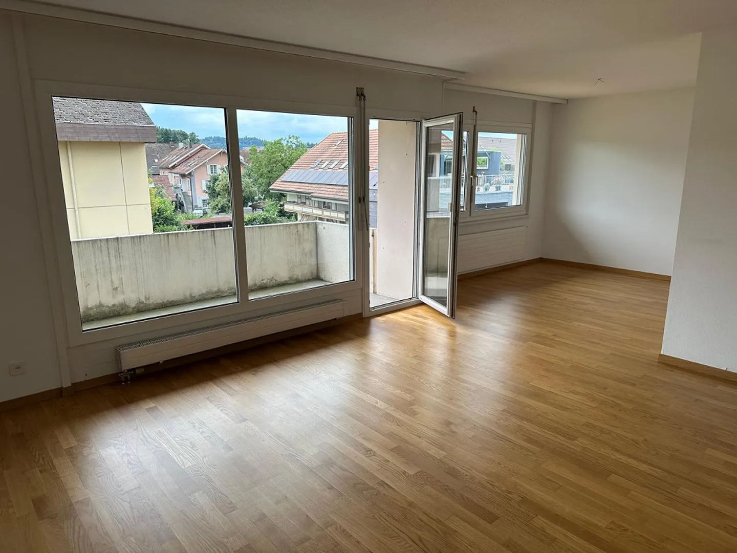 Helle Wohnung in Familiengegend - Foto 2 von 17