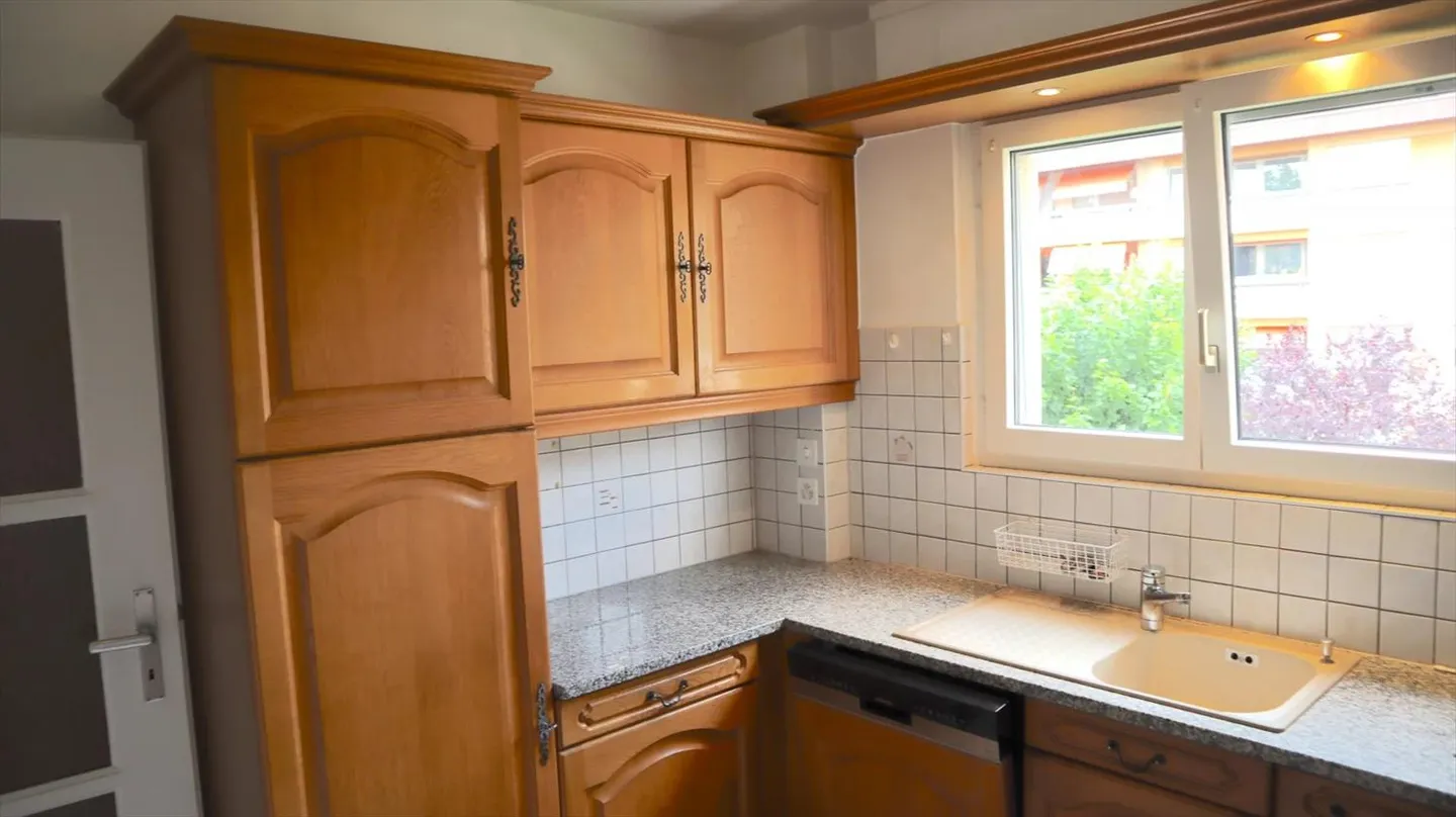 4.5 Room Apartment for Renovation to Your Liking - Photo 3 of 13