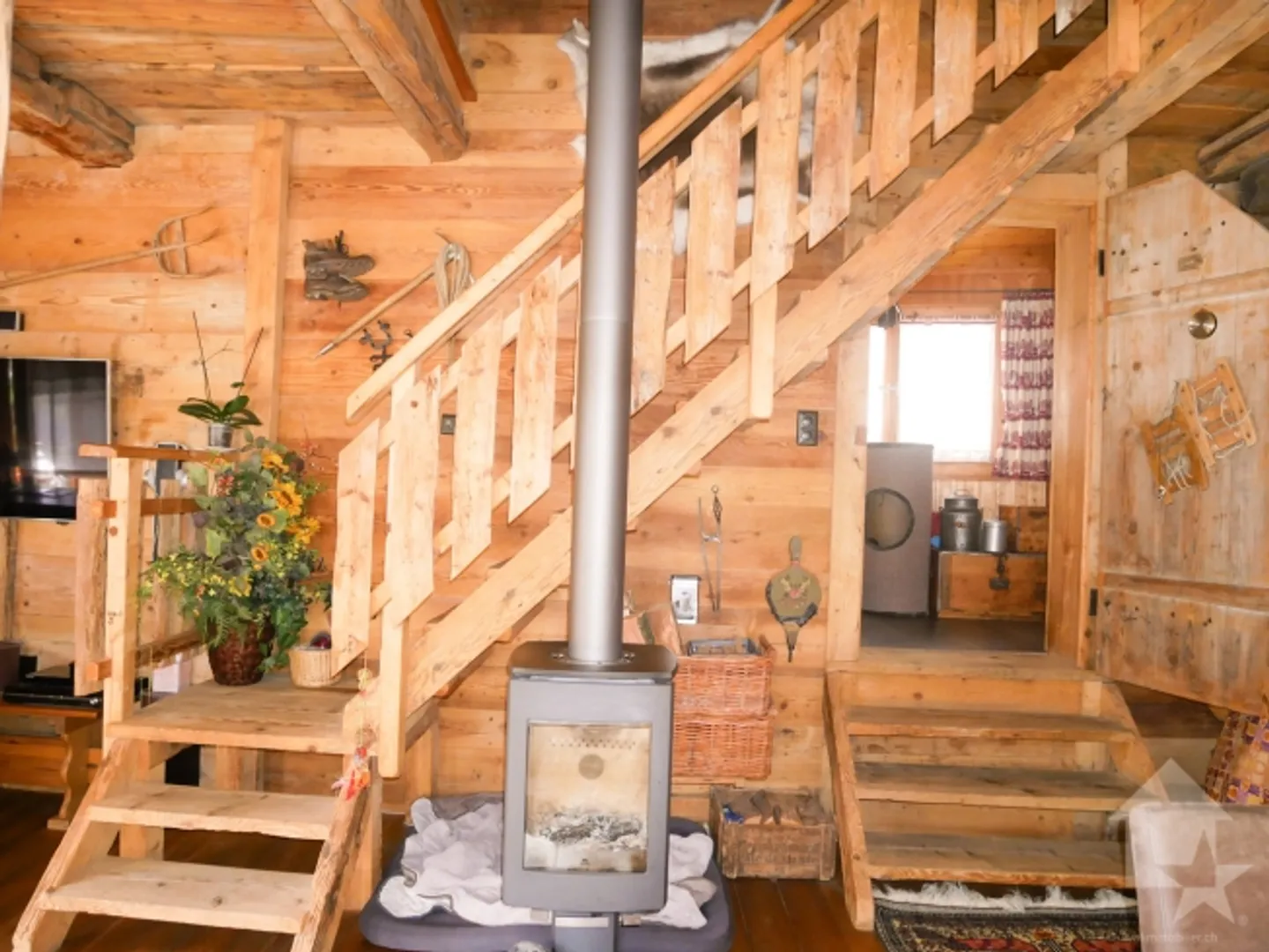 Charming renovated barn with taste in Biolley, stunning view! - Photo 5 of 20