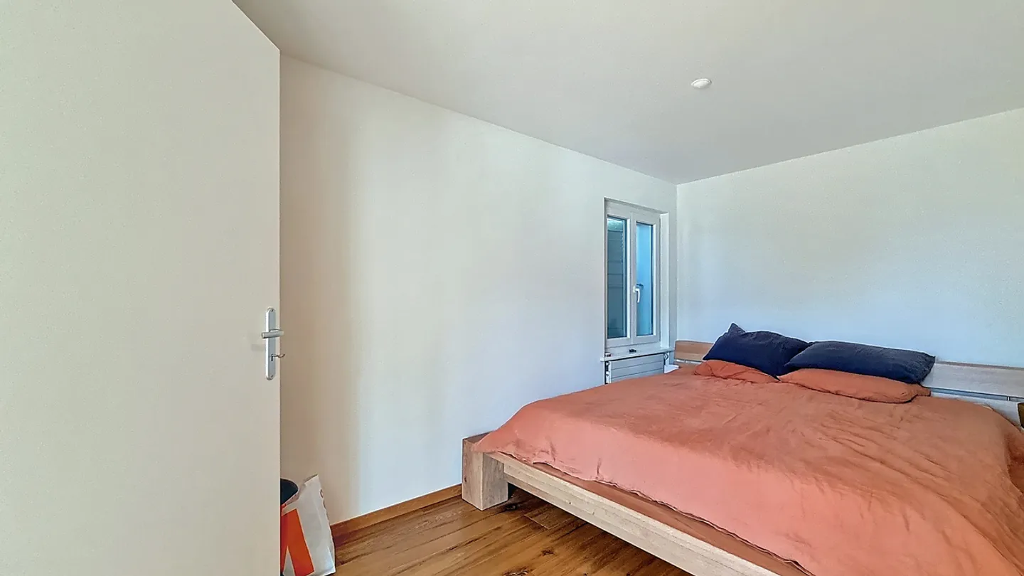 Charmante Wohnung im Stadtzentrum 3.5 p. vollständig renoviert, mit Aussicht! - Foto 9 von 13