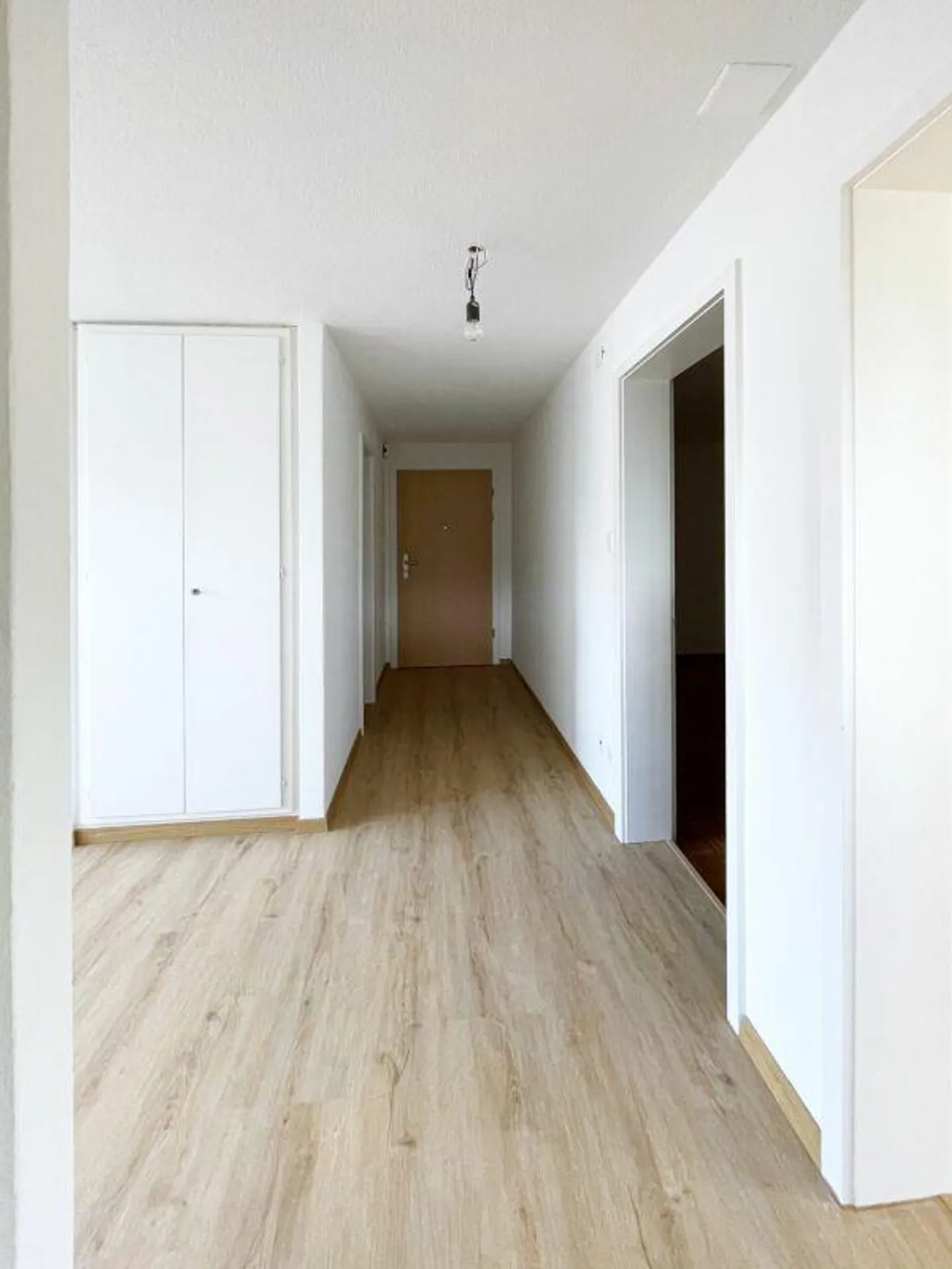 Bright and appealing 3½ room apartment on the 2nd floor - Photo 4 of 17