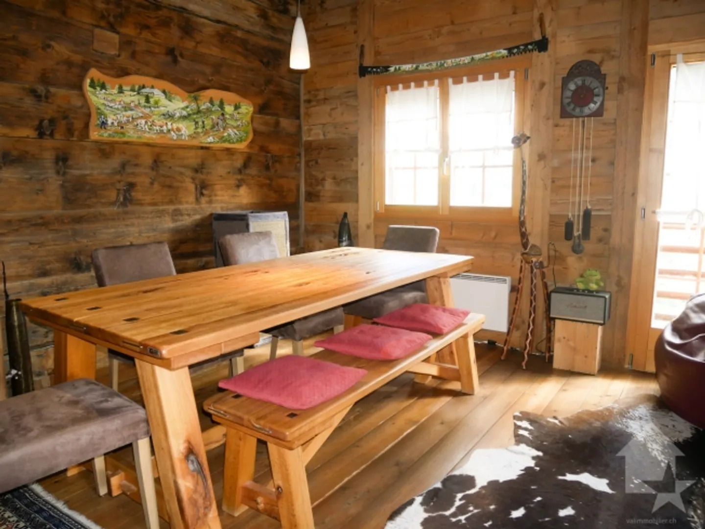 Charming renovated barn with taste in Biolley, stunning view! - Photo 9 of 20