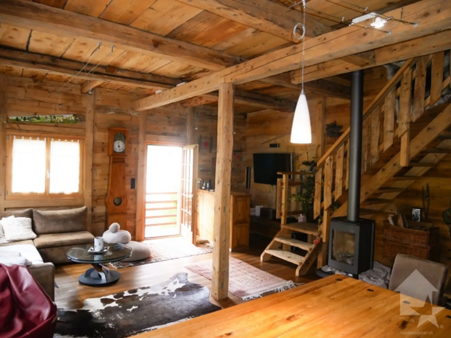 Charming renovated barn with taste in Biolley, stunning view! - Photo 10 of 20