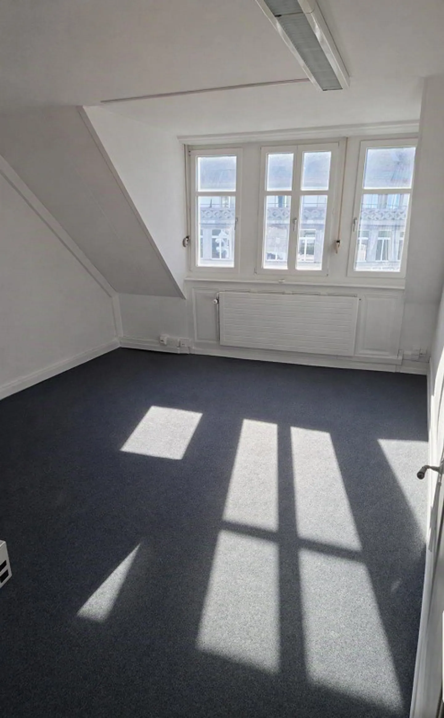 Espace Pop-Up / Bureaux limités jusqu'au 30 juin 2027 - Photo 2 sur 4