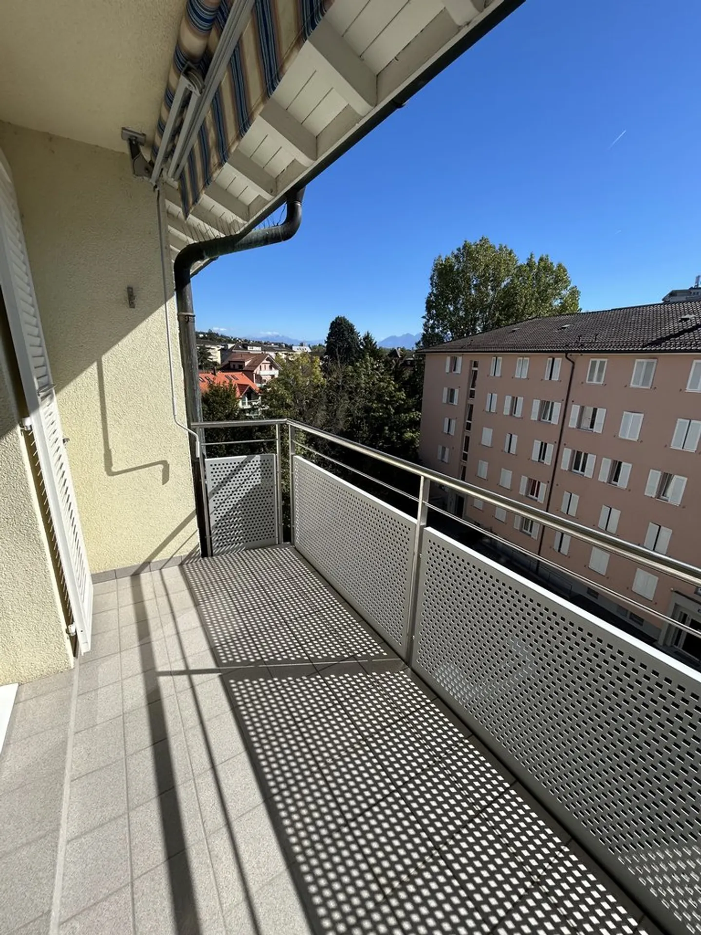 Charmant appartement 2.5 pièces - Photo 10 sur 11