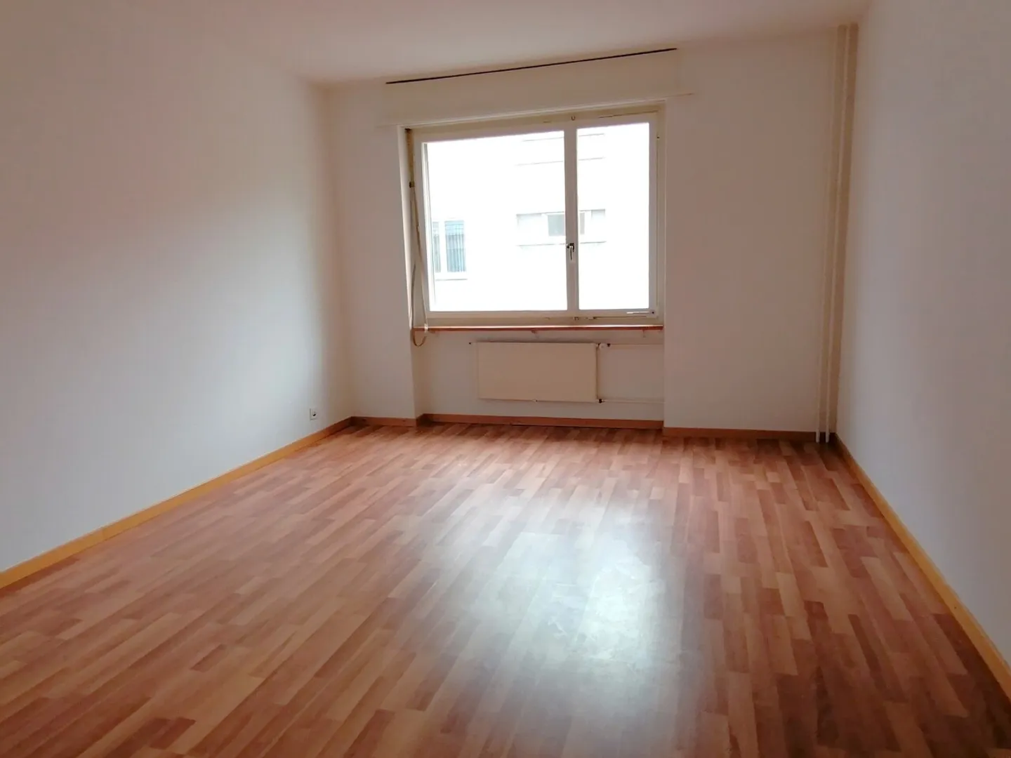 Appartement au centre de Neuhausen au rez-de-chaussée est prêt pour vous. - Photo 3 sur 8