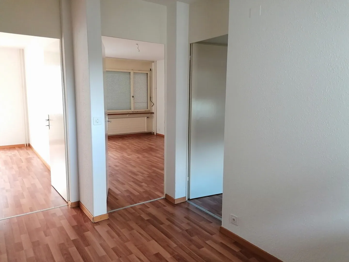 Appartement au centre de Neuhausen au rez-de-chaussée est prêt pour vous. - Photo 5 sur 8