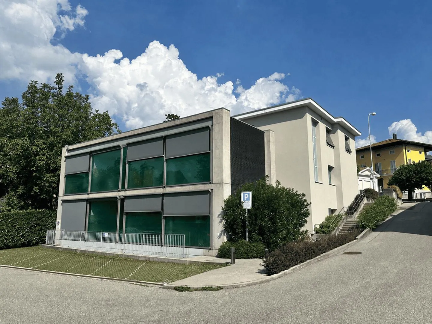 INTERESTING INCOME PROPERTY IN COLDRERIO - Photo 1 of 7