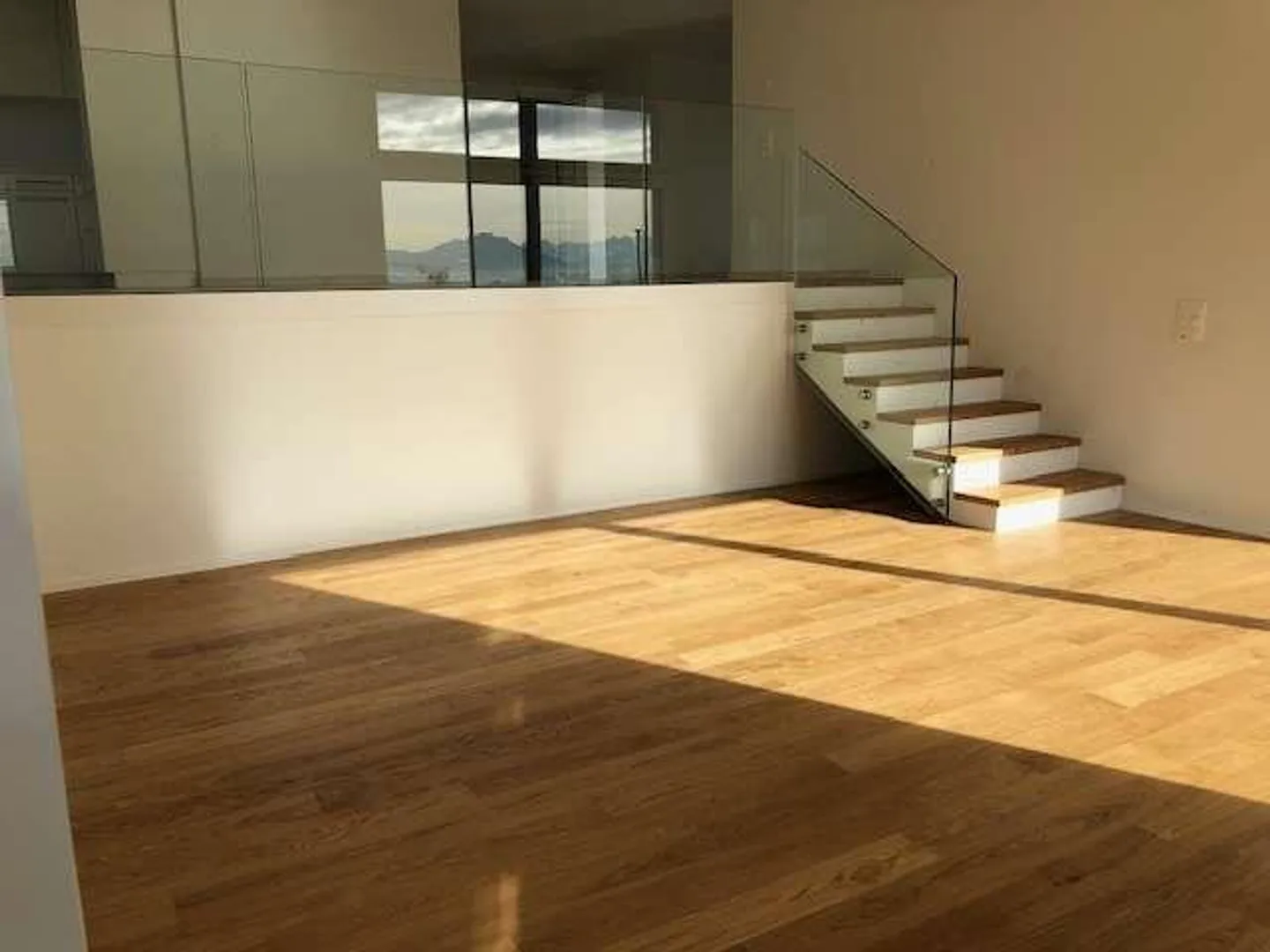 Einmalige Split-Leveldown 4-Zimmerwohnung mit 180°-Top Aussicht + 5... - Foto 5 von 13