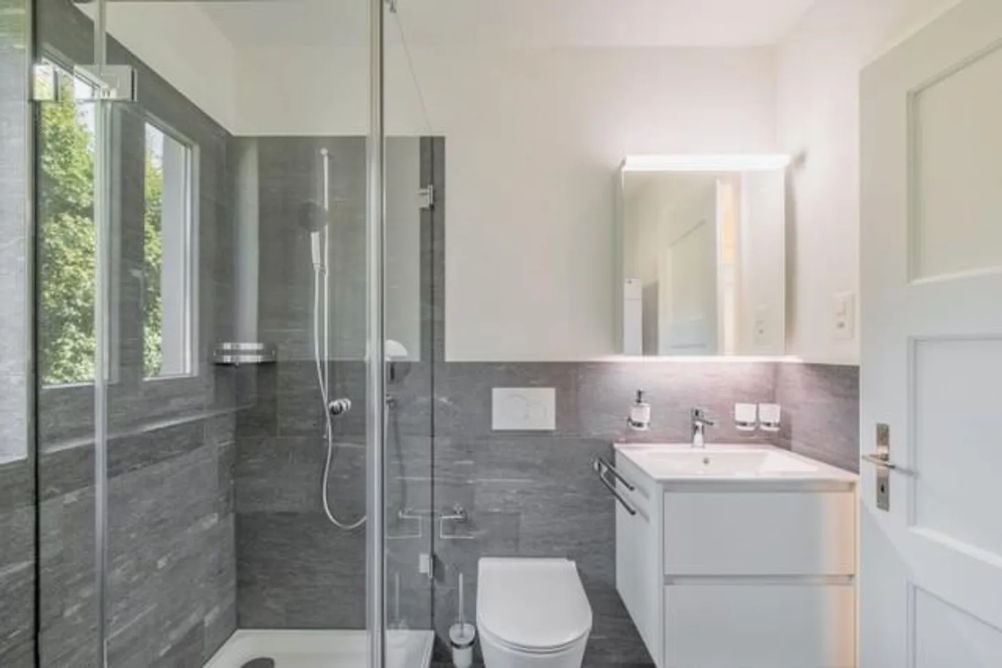 Stilvoll renovierte 3.5-Zimmer-Wohnung im Herzen von Chur - Foto 2 von 12