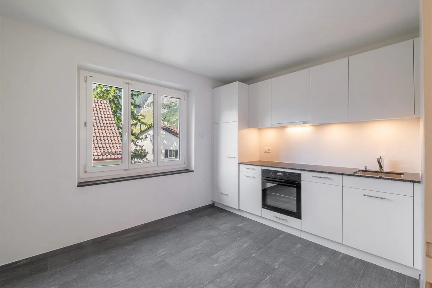 Stilvoll renovierte 3.5-Zimmer-Wohnung im Herzen von Chur - Foto 5 von 12