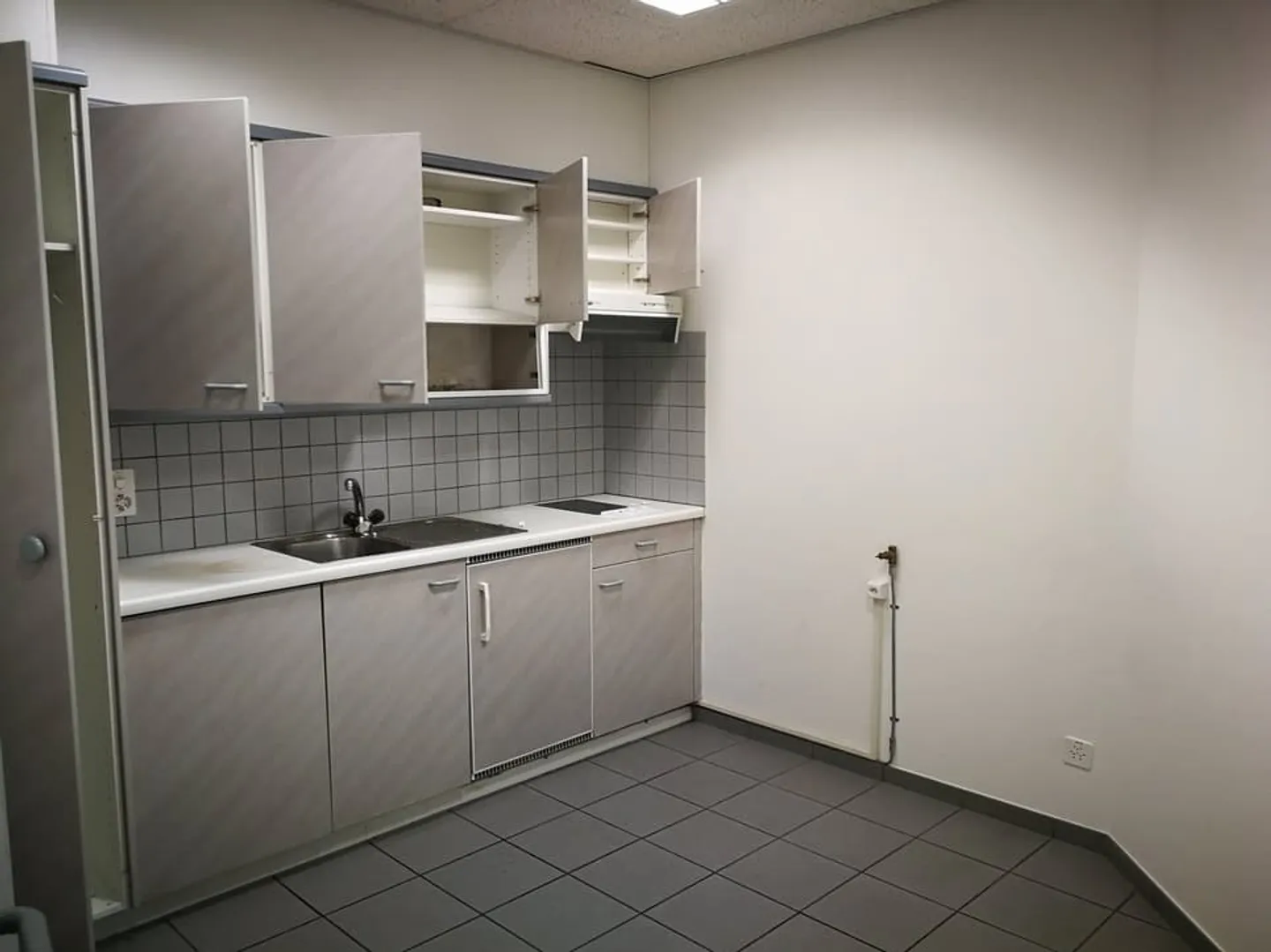 Uffici spaziosi e luminosi a La Chaux-de-Fonds - Foto 3 di 4