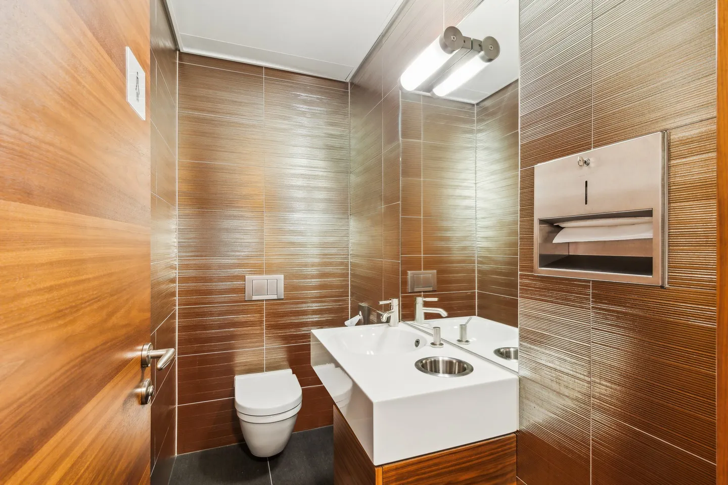 Edificio ad uso misto in affitto - Foto 14 di 16