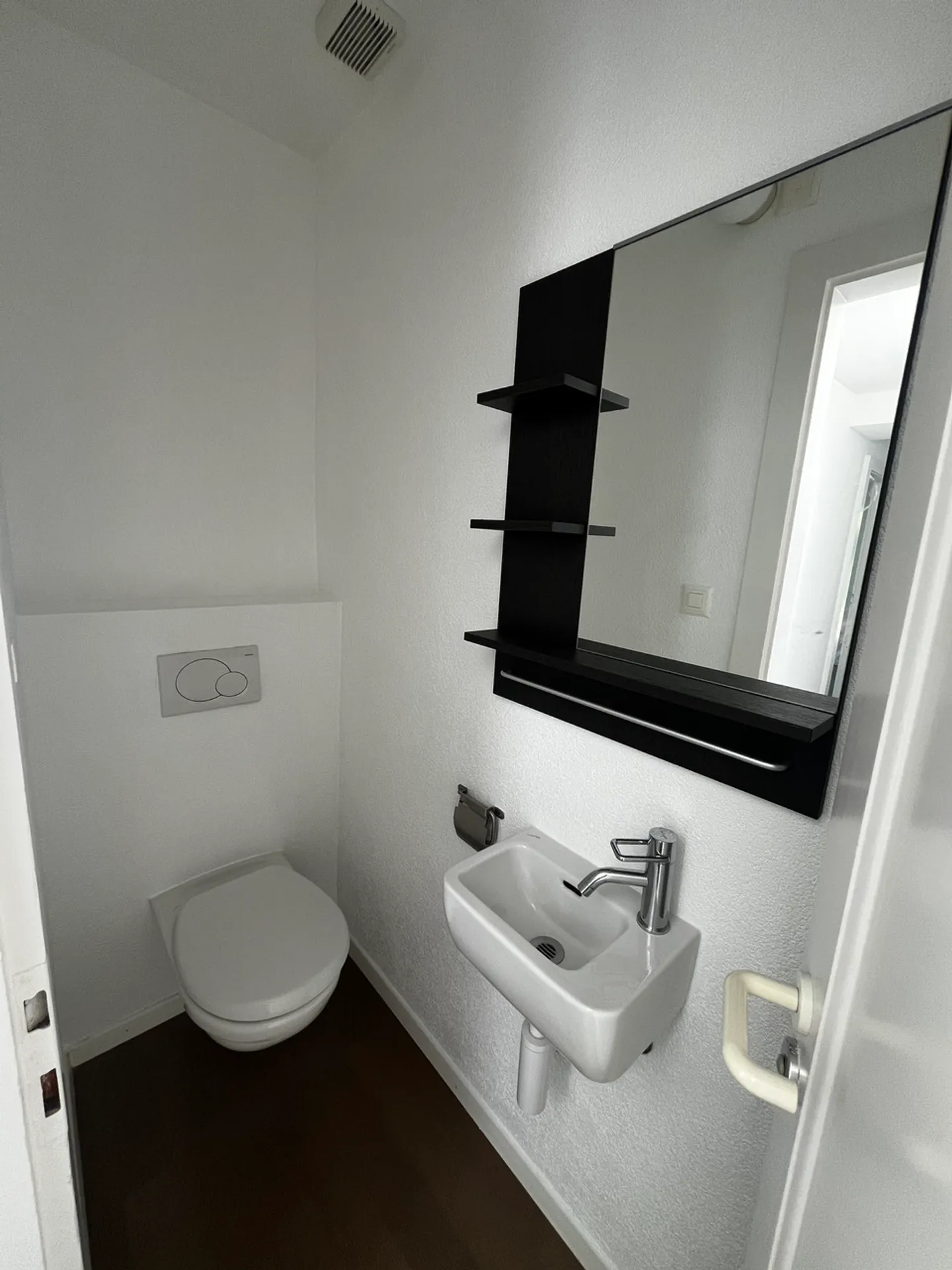 Schöne renovierte Wohnung in der Chemin du Miroir 2, 1090 La Croix-sur-Lutry - Foto 12 von 15