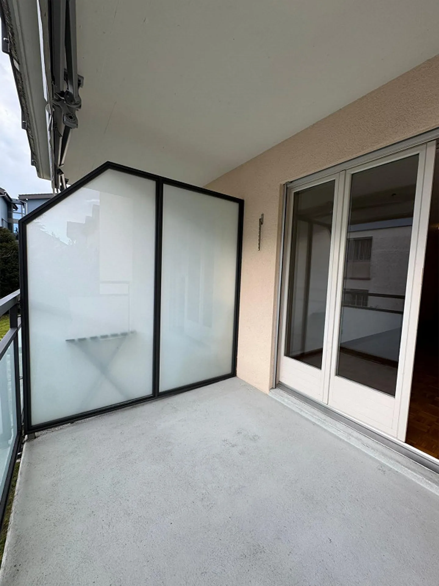 Charming 2-room apartment in Malters - Photo 3 of 9