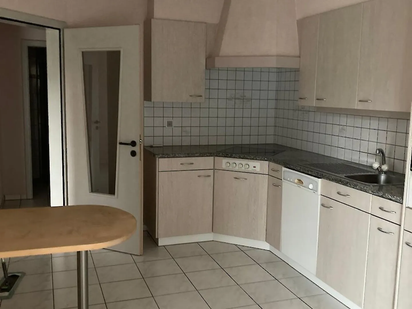 Tolle 3.5-Zimmerwohnung mit beheiztem Wintergarten in St. Antoni - Foto 2 von 9