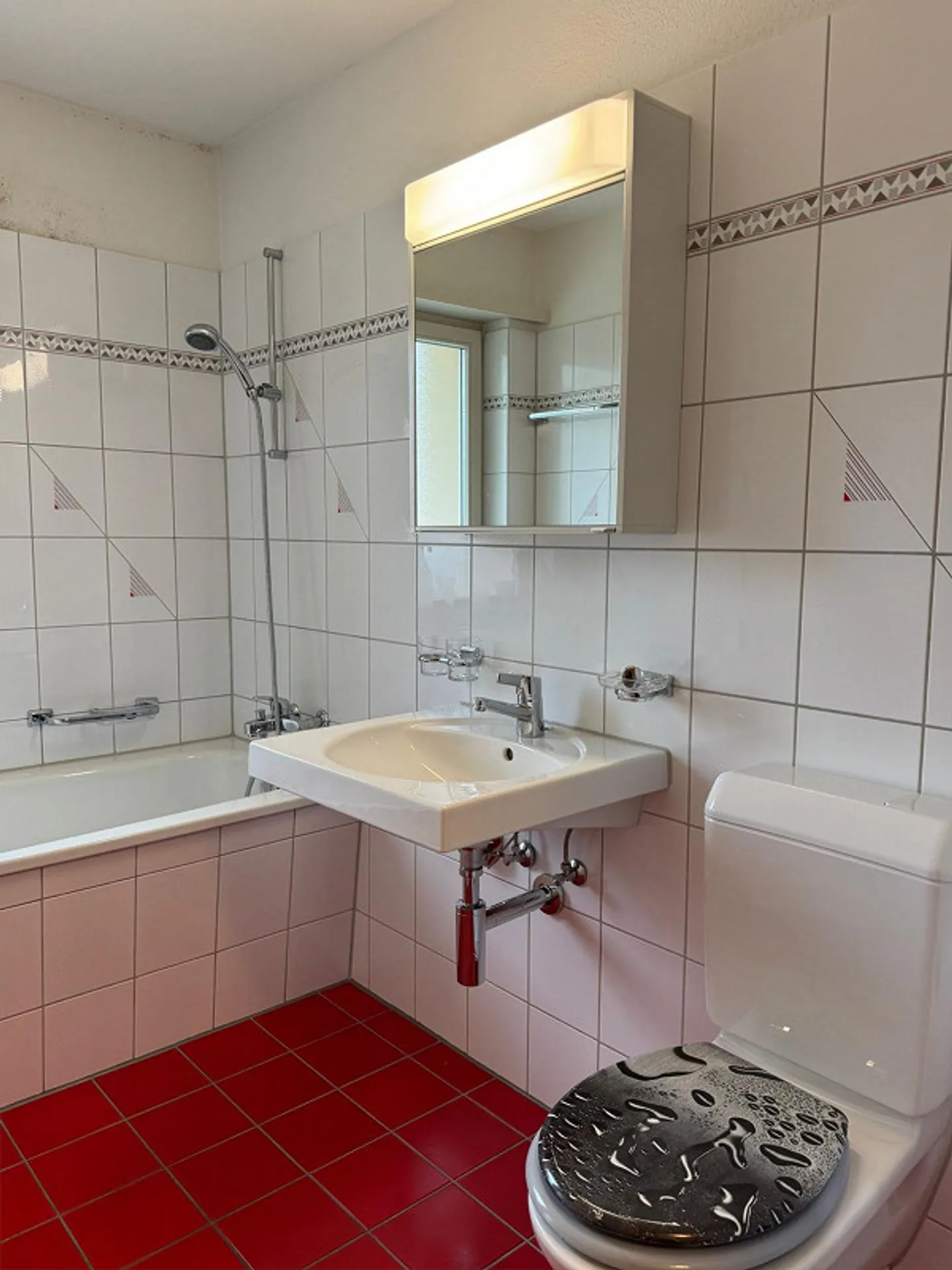 Charming 2-room apartment in Malters - Photo 8 of 9