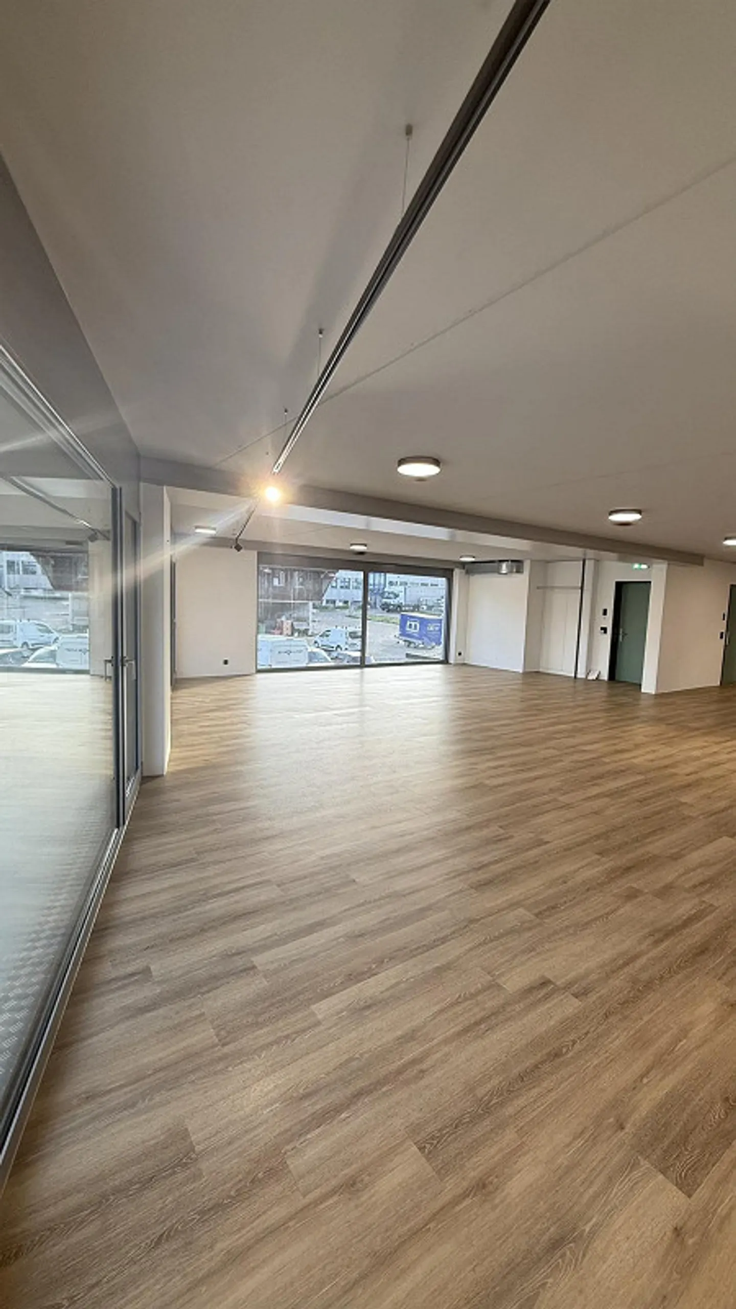 Funktionaler Büroraum in Grüningen - Foto 2 von 10
