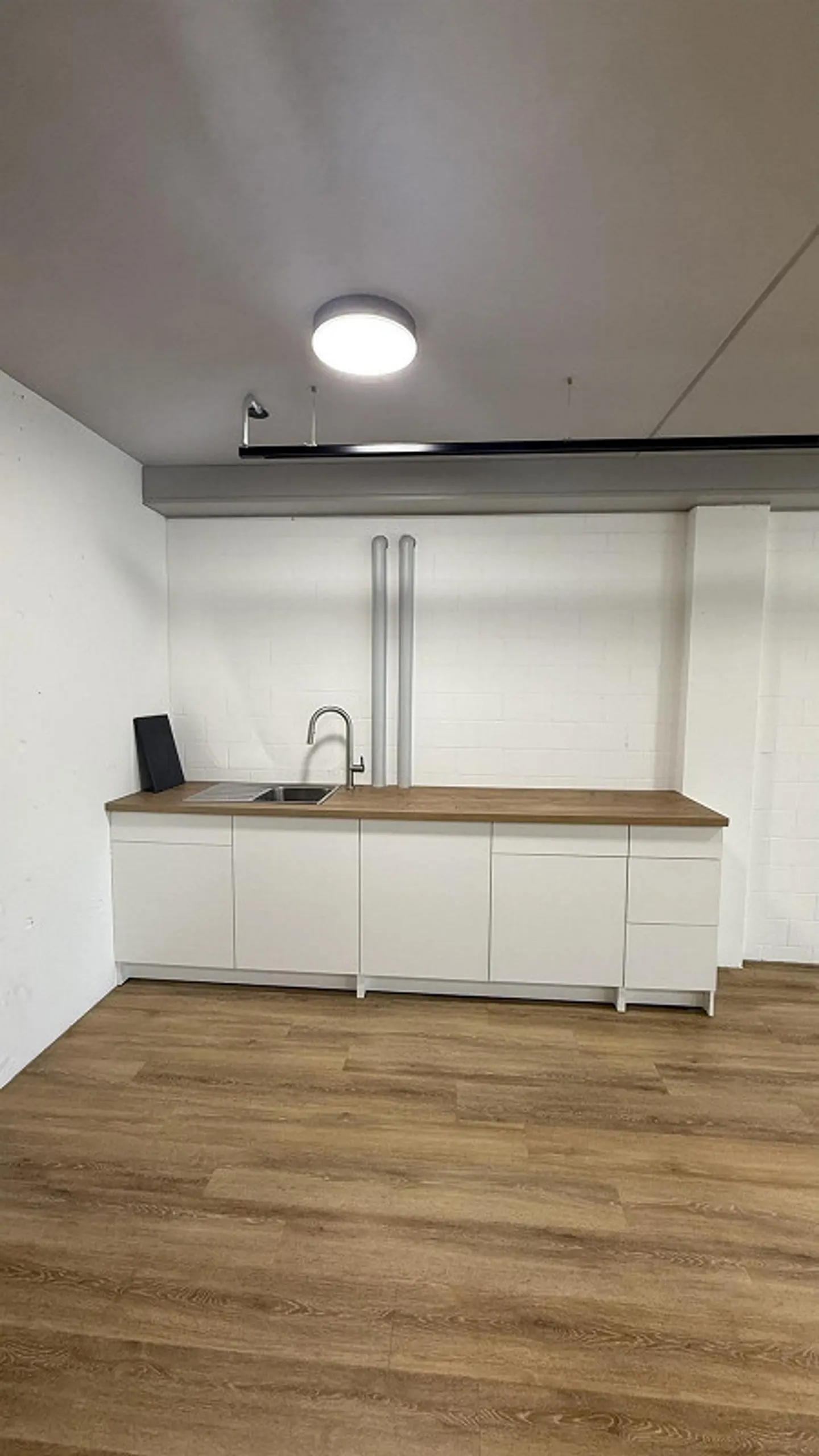 Funktionaler Büroraum in Grüningen - Foto 4 von 10