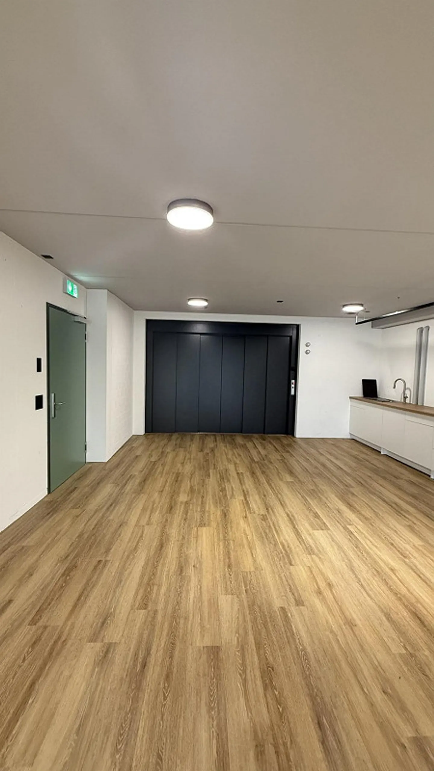 Funktionaler Büroraum in Grüningen - Foto 7 von 10