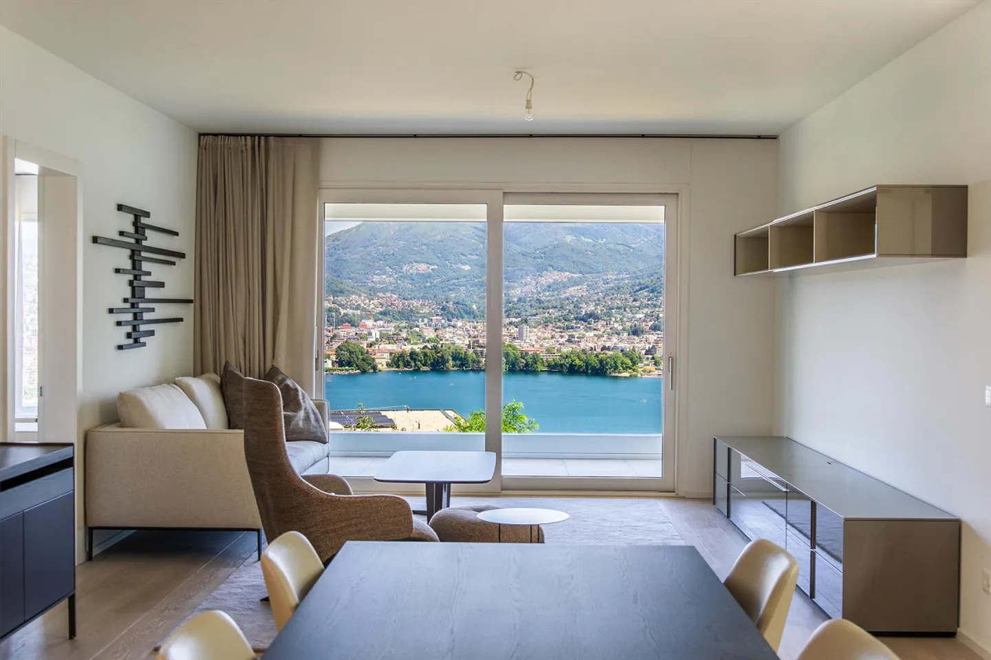 Lusso Contemporaneo con Vista sul Lago - Foto 9 di 11