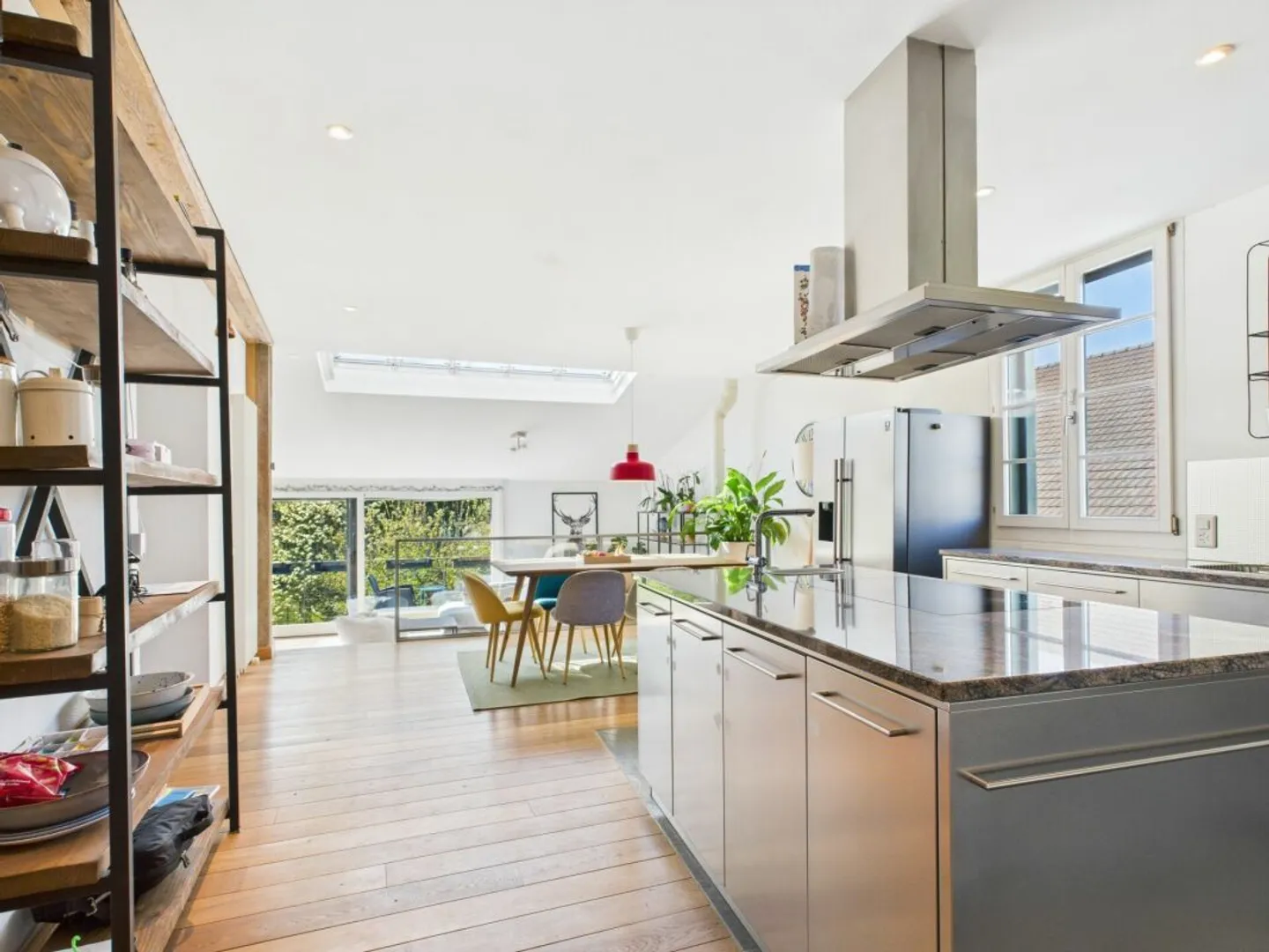 Appartement familial de 6 pièces avec grand jardin - Photo 6 sur 12